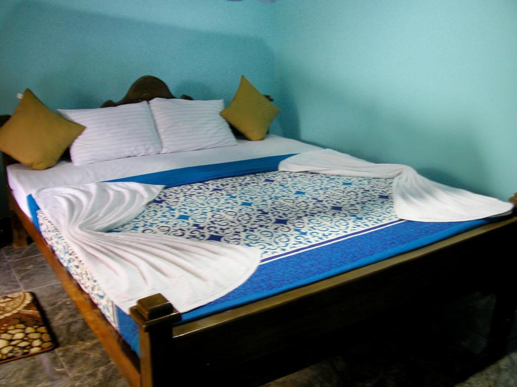 Отель Iduwara Guest Сигирия Экстерьер фото