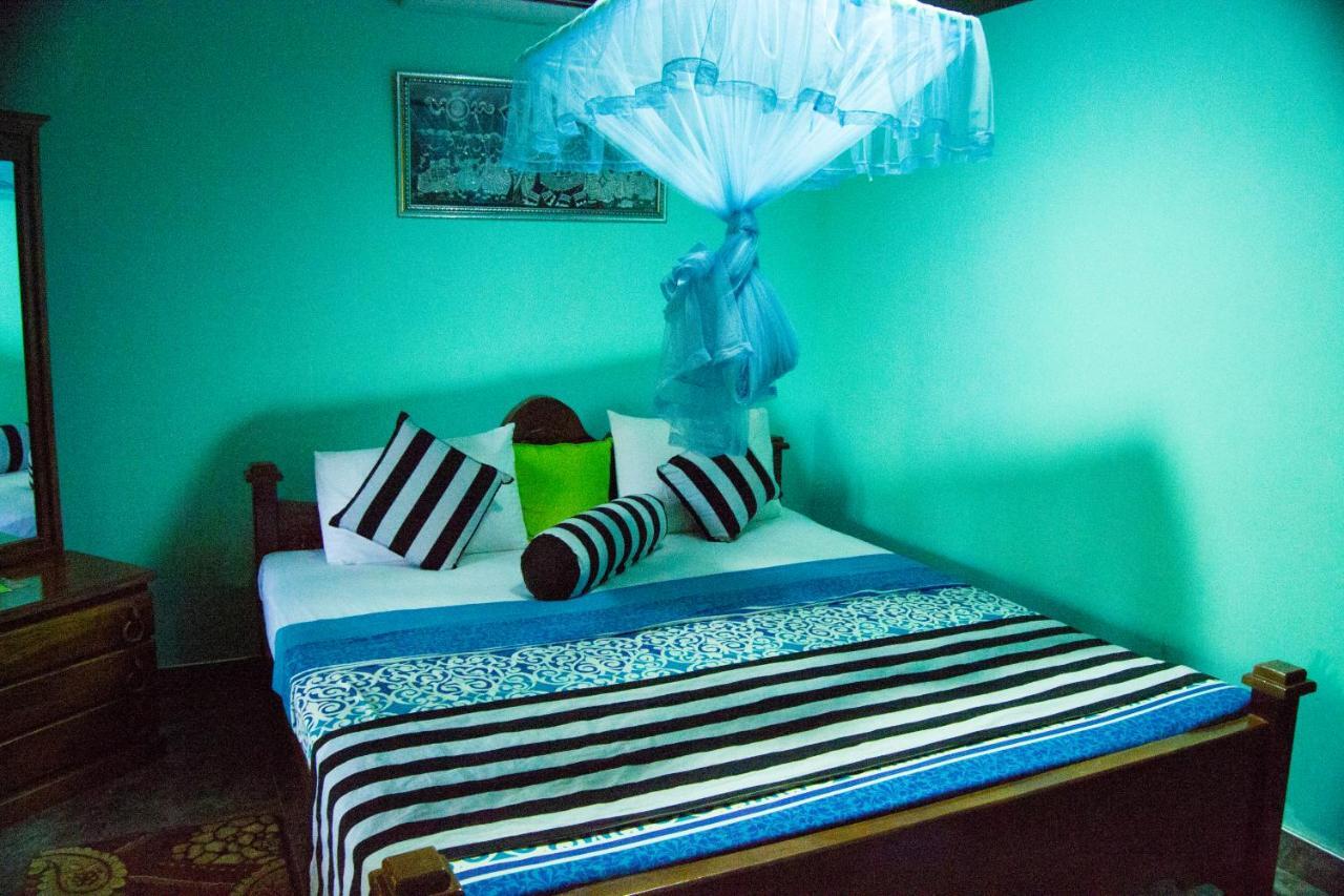 Отель Iduwara Guest Сигирия Экстерьер фото
