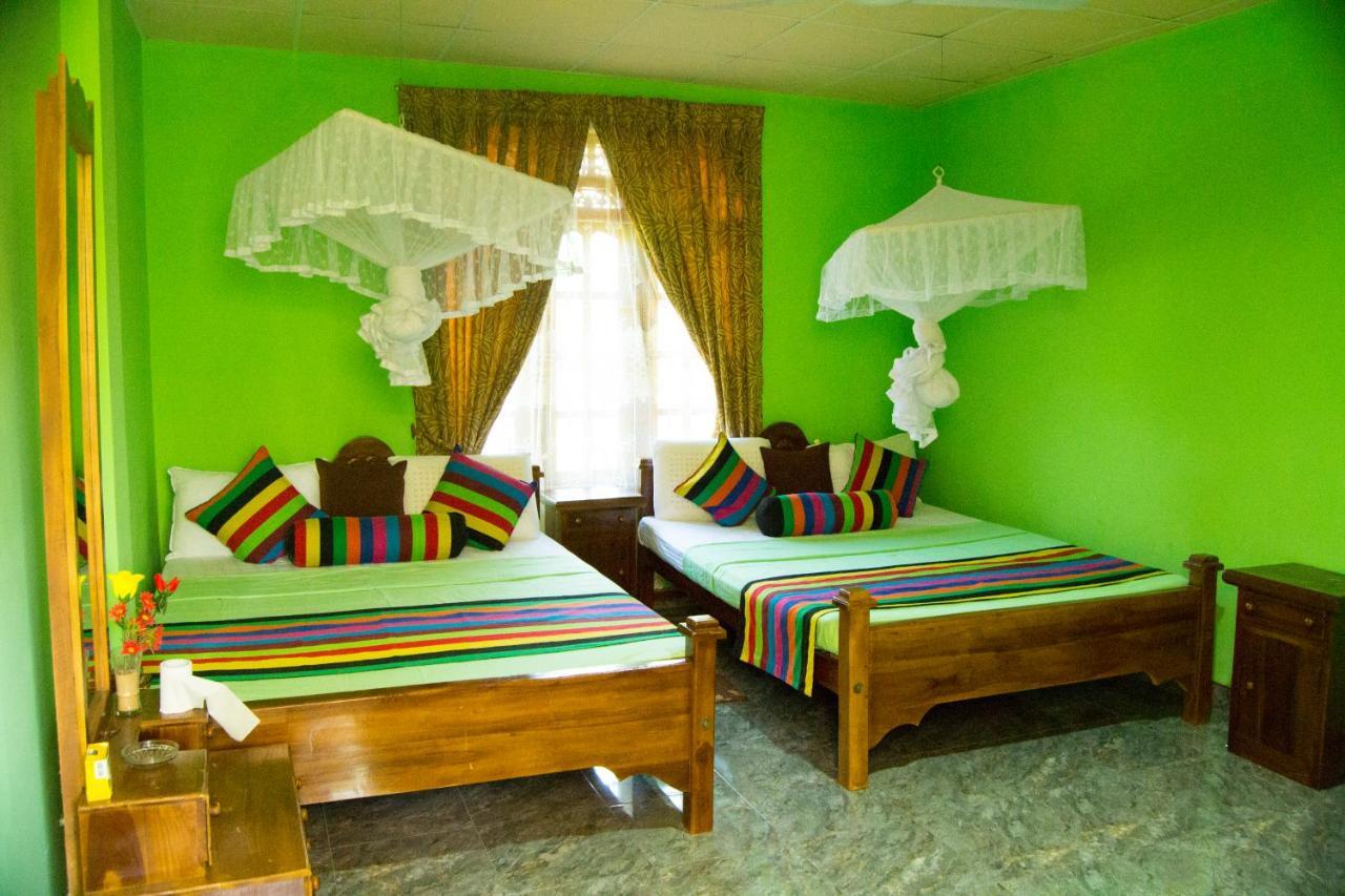 Отель Iduwara Guest Сигирия Экстерьер фото